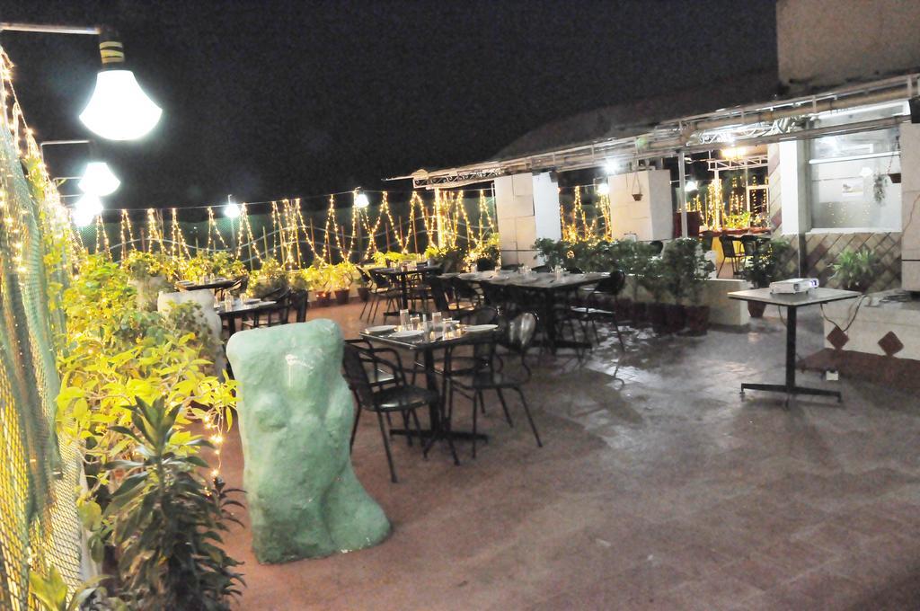 Hotel Sooriya Residency Chennai Zewnętrze zdjęcie